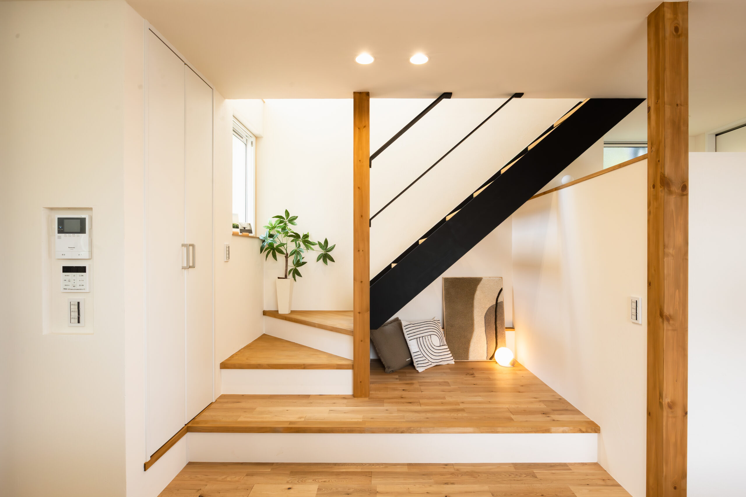 F棟：階段とヌック